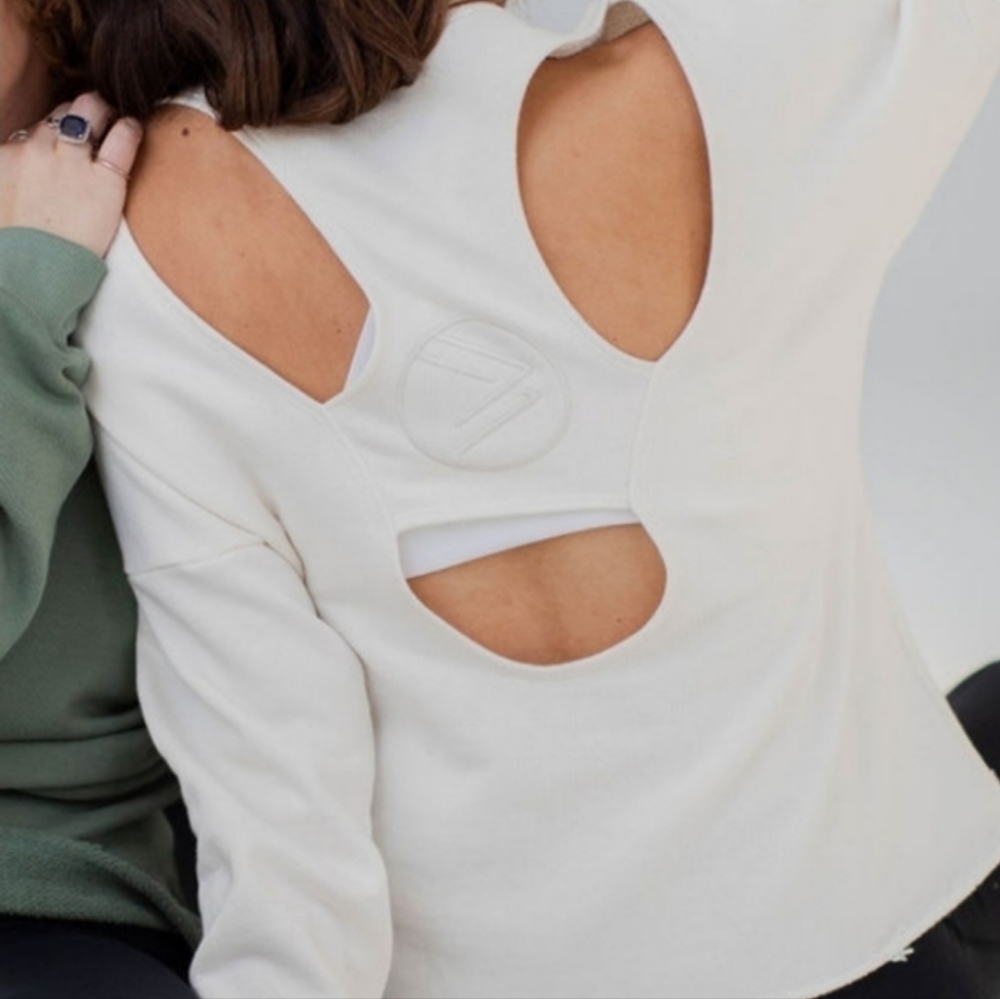 SAVVI Malia Small Cream Ivory Racerback Cut Out Detail Raw Hem Sweatshirt Small